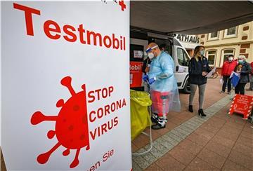 Das rollende Corona-Testcenter der Stadt Geestland hat sich schon nach wenigen Tagen bewähr