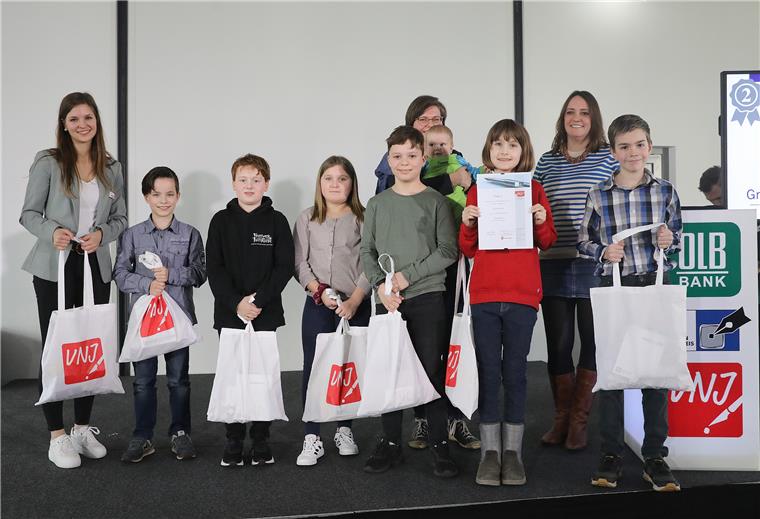 Das Schülerzeitungsteam der Südschule ist für die Zeitung „Südwester“ in der Kategorie Grundschulen mit dem zweiten Platz des Verbandes der Niedersächsischen Jugendredakteure ausgezeichnet worden.