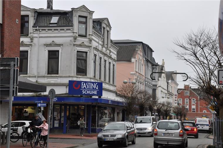 Historisches Gebäude in Nordenham wird aufwendig saniert Das Schuhhaus Fasting wird sich schon bald einreihen in die schöne Reihe sanierter historischer Gebäude in der Nordenhamer Bahnhofstraße.