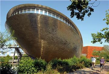 Das Science Center Universum in Bremen widmet sich in der Sonderausstellung „Up to Space“ dem Thema Weltraum. 