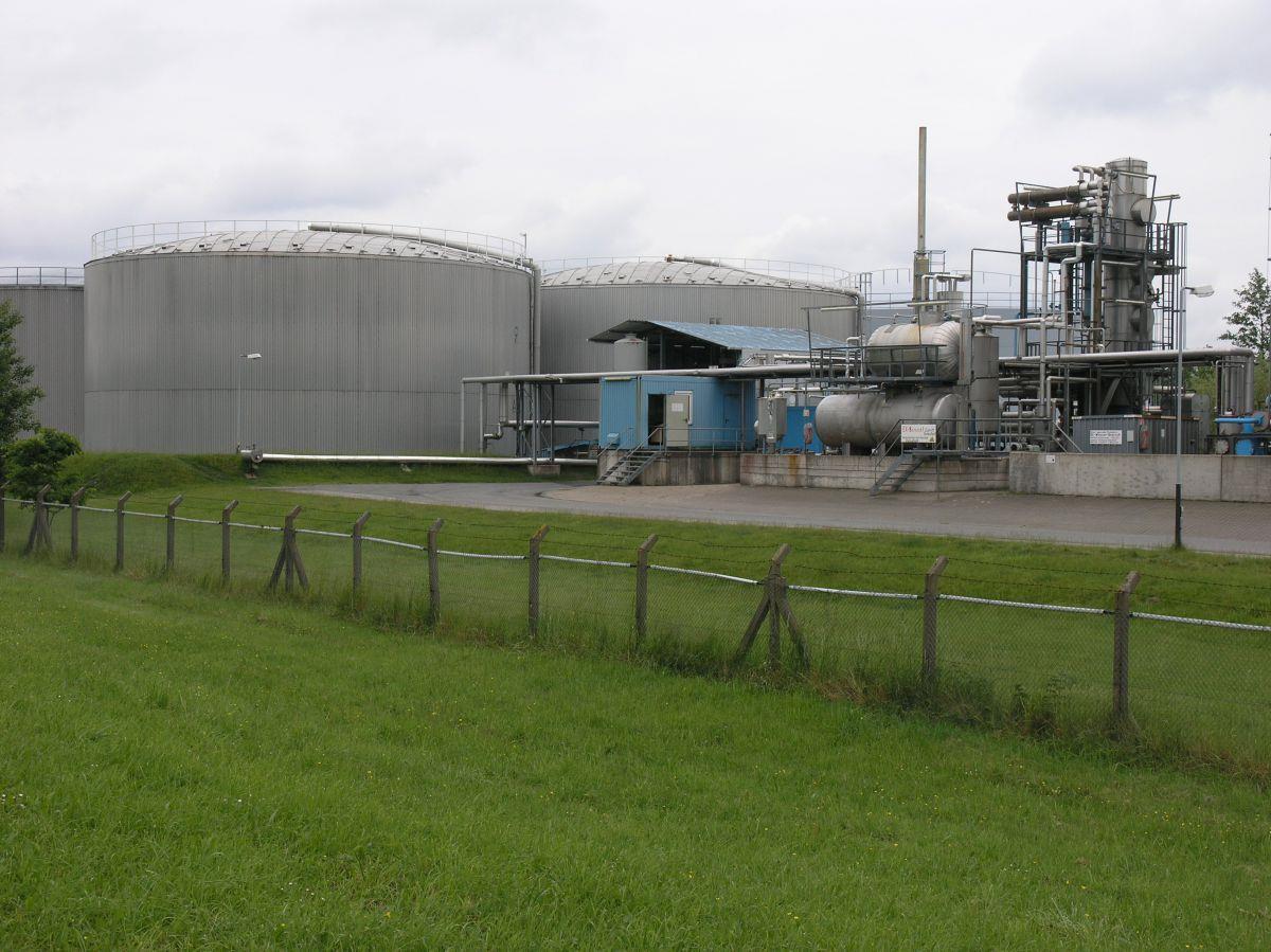 Das Seehafen-Tanklager steigt den Anwohnern in Blexen in die Nase.