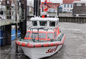 Das Seenotrettungsboot „Emil Zimmermann“ der Freiwilligenstation Fedderwardersiel nach dem Einsatz in Hafen.