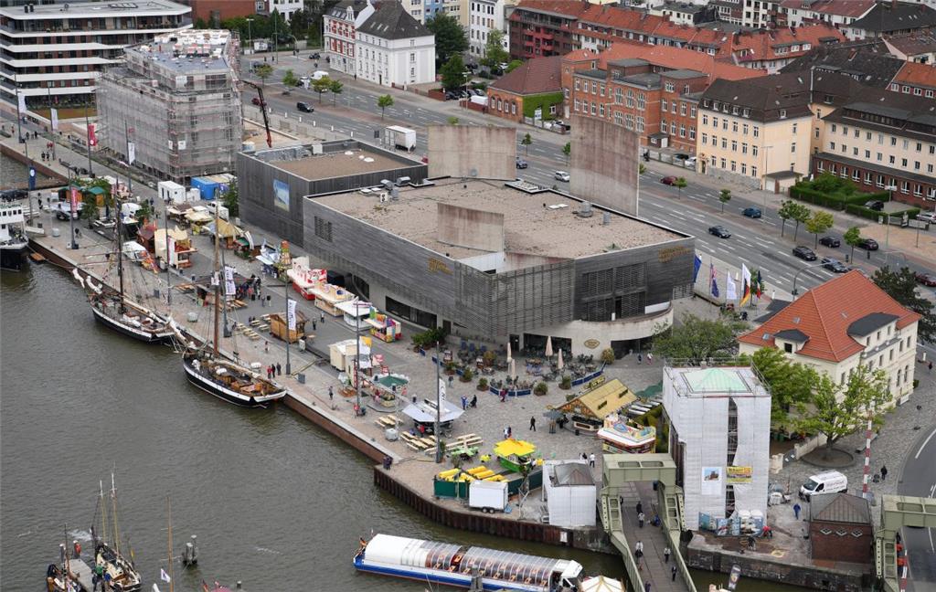 Das Seestadtfest aus lüftiger Höhe.