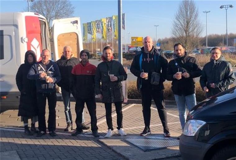 Die Helfer aus Nordenham auf dem Weg an die ukrainische Grenze.