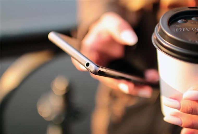 Vorwiegend online und für ein gutes Gefühl: Das Sparverhalten der Generation Z Das Sparverhalten der Generation Z