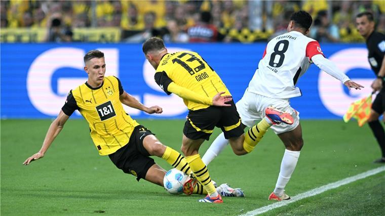 Gelungenes Sahin-Debüt beim BVB - Gittens trifft doppelt Das Spiel war hart umkämpft.