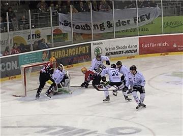 Das Spiel zwischen den Fischtown Pinguins und den Straubing Tigers war ein vorentscheidendes Duell um die Pre-Playoffs in der DEL. 