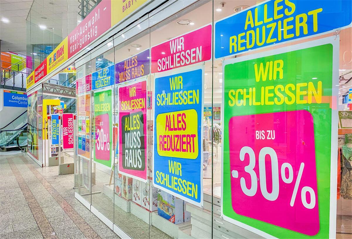 Aus für Spiele Max: Bremerhaven verliert seinen größten Spielzeugladen Das Spielwarengeschäft Spiele Max im Bremerhavener Columbuscenter kündigt mit Rabattaktionen die bevorstehende Schließung des Ladens an.