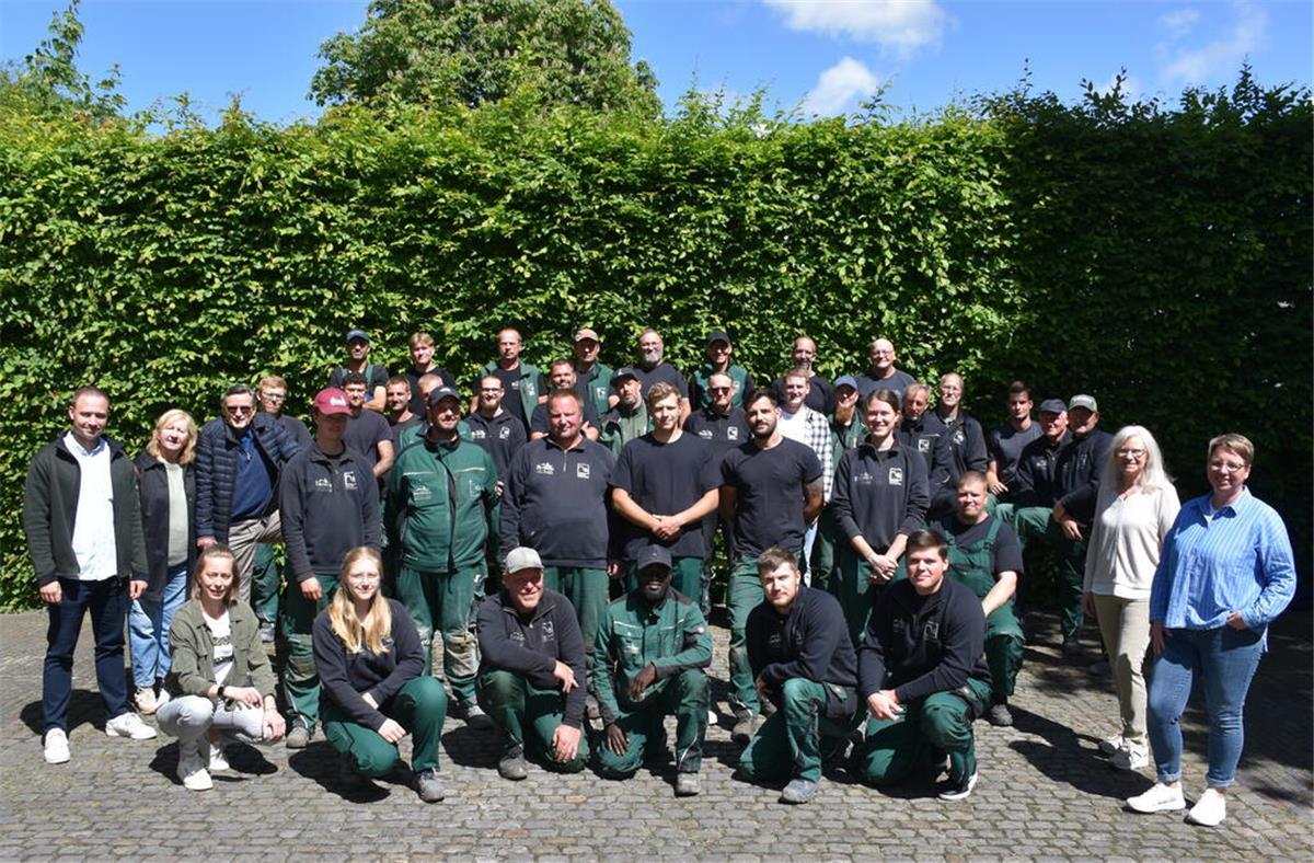 Weichen für die Zukunft gestellt Team des Gartenbauunternehmens Backhaus