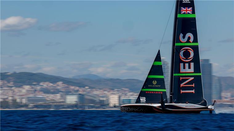 Das Team Ineos Britannia fordert den America’s-Cup-Titelverteidiger Neuseeland heraus.