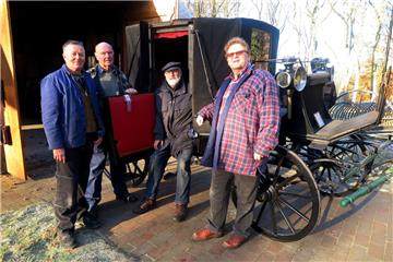 Das Team vom Freilichtmuseum Speckenbüttel ist zufrieden mit seiner Arbeit (von links): Hartmut Höpken, Henry Bremer, Dieter Bartusch und Uwe Münch.   