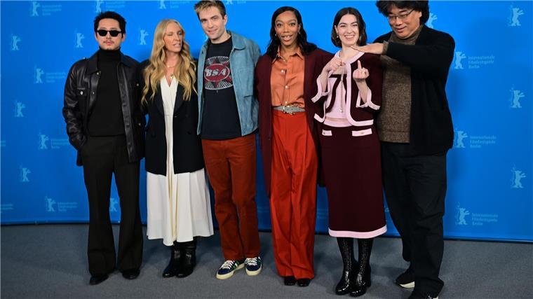 18 Mal Robert Pattinson in neuem Film von „Parasite“-Macher Das Team von „Mickey 17“ bei der Berlinale - Mark Ruffalo war allerdings nicht dabei. (Archivbild)