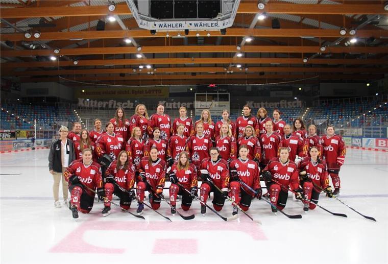 Fischtown-Ladies powern auf dem Eis Das Team der Fischtown-Ladies 2023