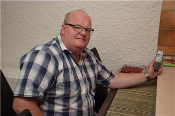 Das Telefon ist tot – und das Internet funktioniert auch nicht. Udo Baune ist mit seiner Geduld am Ende.