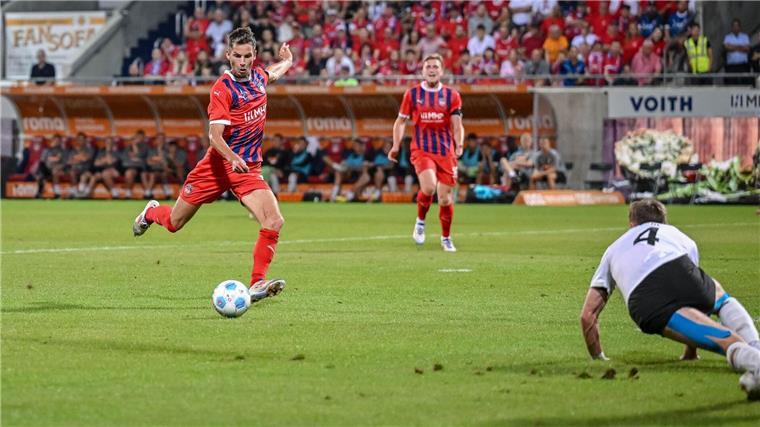 3:2 gegen Häcken: Heidenheim im Europapokal weiter Das Tor zum 1:0 für Heidenheim: Marvin Pieringer trifft nach Vorlage von Sirlord Conteh.