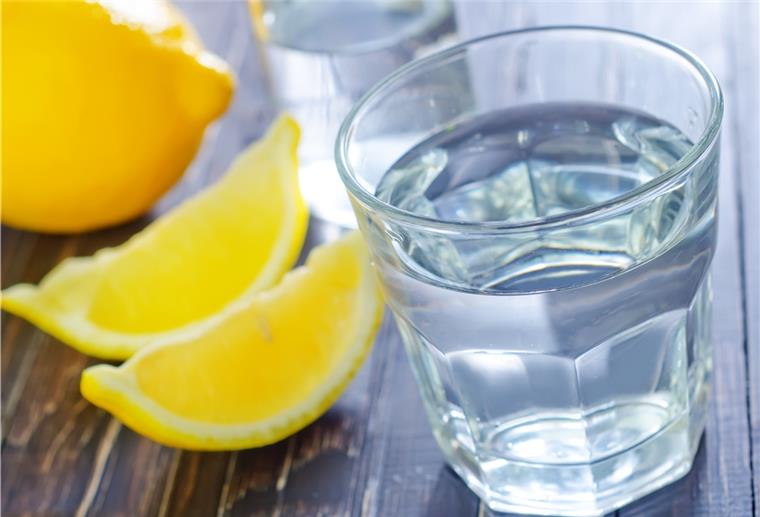 Auch in Bremerhaven könnte das Wasser bald knapp werden Das Trinkwasser könnte knapp werden. Aufgrund der anhaltenden Hitze und weil viele Bremerhavener nicht in den Urlaub gefahren sind, ist der Verbrauch sehr hoch.