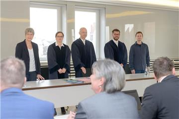 Das Verwaltungsgericht Bremen hat in Bremerhaven getagt und einer Klage der "Bürger in Wut" recht gegeben. Das Urteil will der Vorstand der Stadtverordnetenversammlung nicht anfechten.