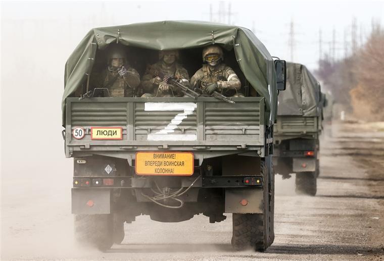 Lastwagen mit dem weißen Z
