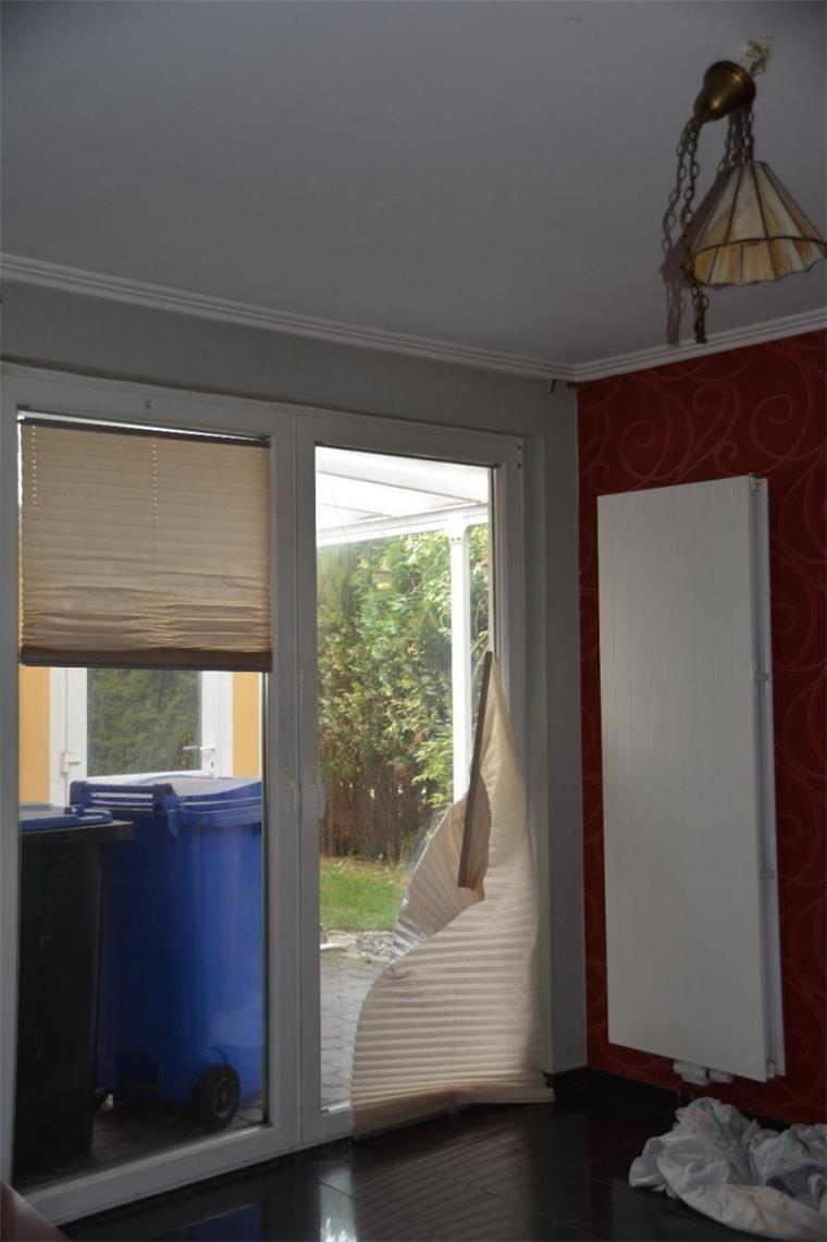 Vermülltes Flüchtlingshaus in Nordholz: Wer zahlt? Das verwüstete Haus der Nordholzer Familie.