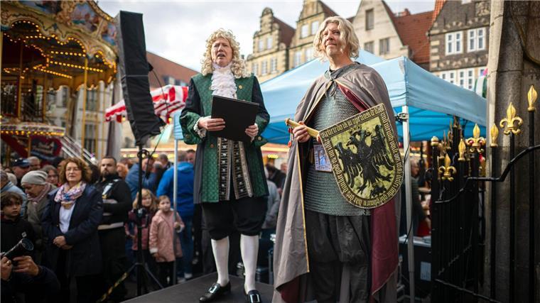 Fanfaren und Feuerwerk - Bremer Freimarkt beginnt Das Volksfest begann mit einem historischen Spektakel.