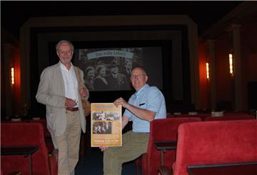 „Das volle Leben“: Rolf Hering (links), der den neuen Brake-Film erstellte, und CTB-Leiter Norbert Ostendorf freuen sich auf die Premiere, die am 1. August im frisch renovierten Kinosaal stattfindet.