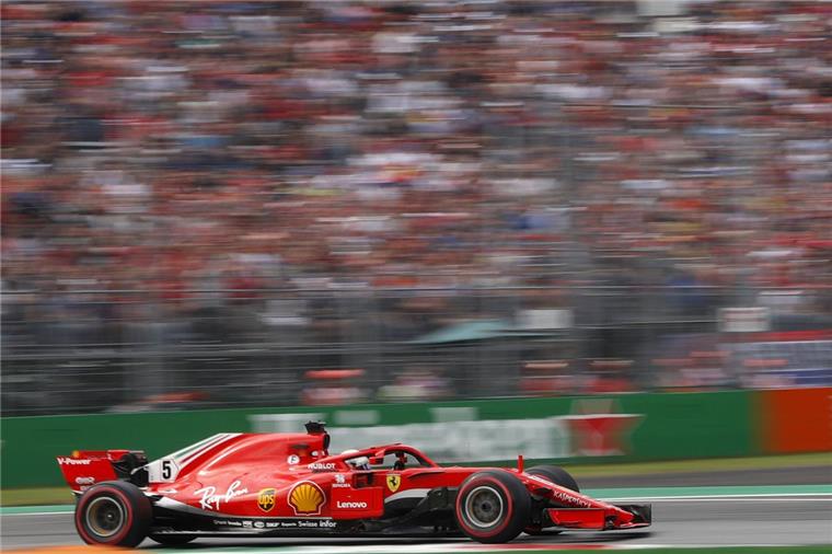 Das war anders geplant. Nicht Sebastian Vettel (Bild),  sondern Teamgefährte Kimi Räikkönen startet in Monza von der Pole Position.