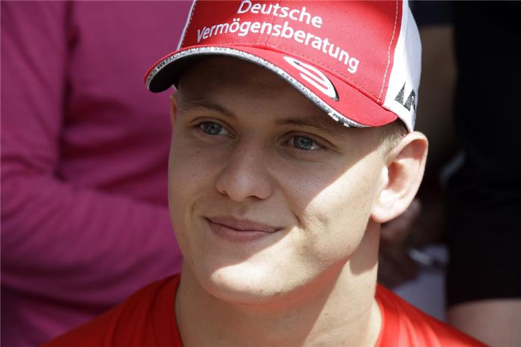 Mick Schumacher holt bei Formel-2-Debüt erste Punkte "Das war ein guter Anfang", sagt Mick Schumacher über sein Debüt in der Formel 2.