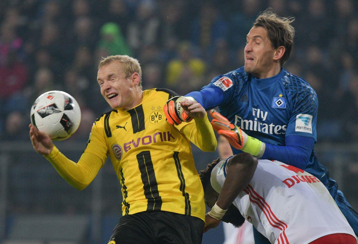 Das war kein guter Tag für Hamburgs Torwart Rene Adler (rechts). Gegen Dortmund kassierte er  fünf Tore.
