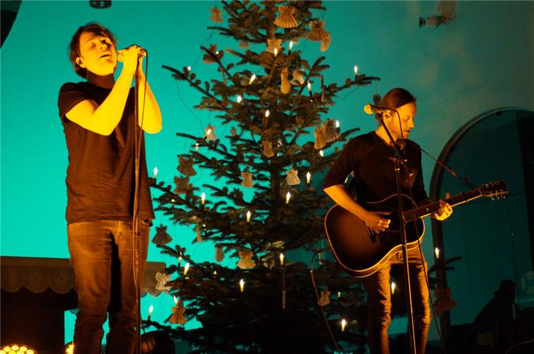 Brake: Erfolgs-Duo Jonah begeistert bei Konzert 320 Zuhörer Das Weihnachtskonzert mit Jonah hat Tradition in Brake.