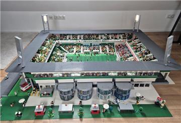 Das Weserstadion als Lego-Nachbau. Ein 13-jähriger Fan hat es gebaut.