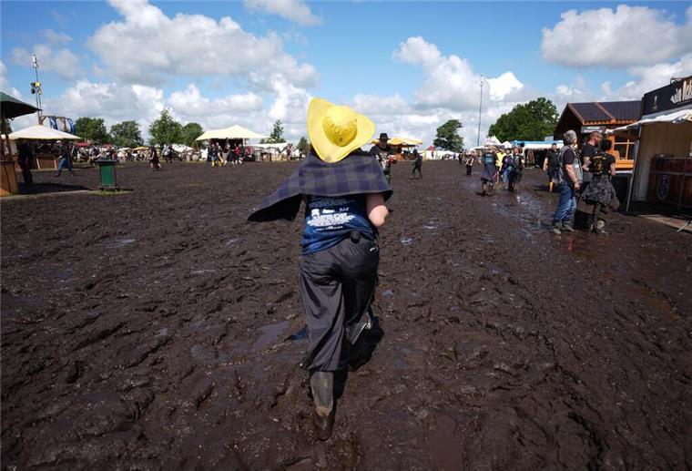 Das Wetter tut dem Wacken Open Air keinen Abbruch.