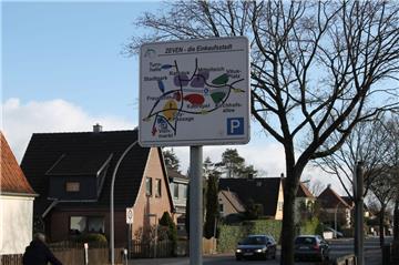 Das Zevener Parkleitsystem: Die Stadt verfüge über genügend Parkplätzte, meint die Verwaltung.