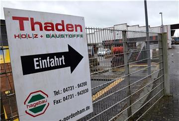 Dass die Baustoffzentrale Nord das Thaden-Gelände verlassen muss, steht schon seit Längerem fest. Sie hätte gern anderswo in Nordenham ein neues Bauzentrum eröffnet - jedoch sei keine der möglichen Alternativen „wirtschaftlich darstellbar“, so die Geschäftsführung.