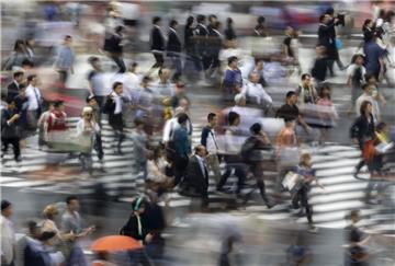 Dass Japaner viel arbeiten, ist nicht neu. Aber fast 100 Selbstmorde aufgrund von Überarbeitung im Jahr ist schon eine alarmierende Zahl.