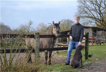 Reitpony Odin, Volker Lienau und Hund Theo