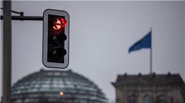 Dass SPD, Grüne und FDP im Bund nun getrennte Wege gehen, lässt die Zahl neuer Parteimitglieder wachsen – auch in Niedersachsen. (Symbolbild)