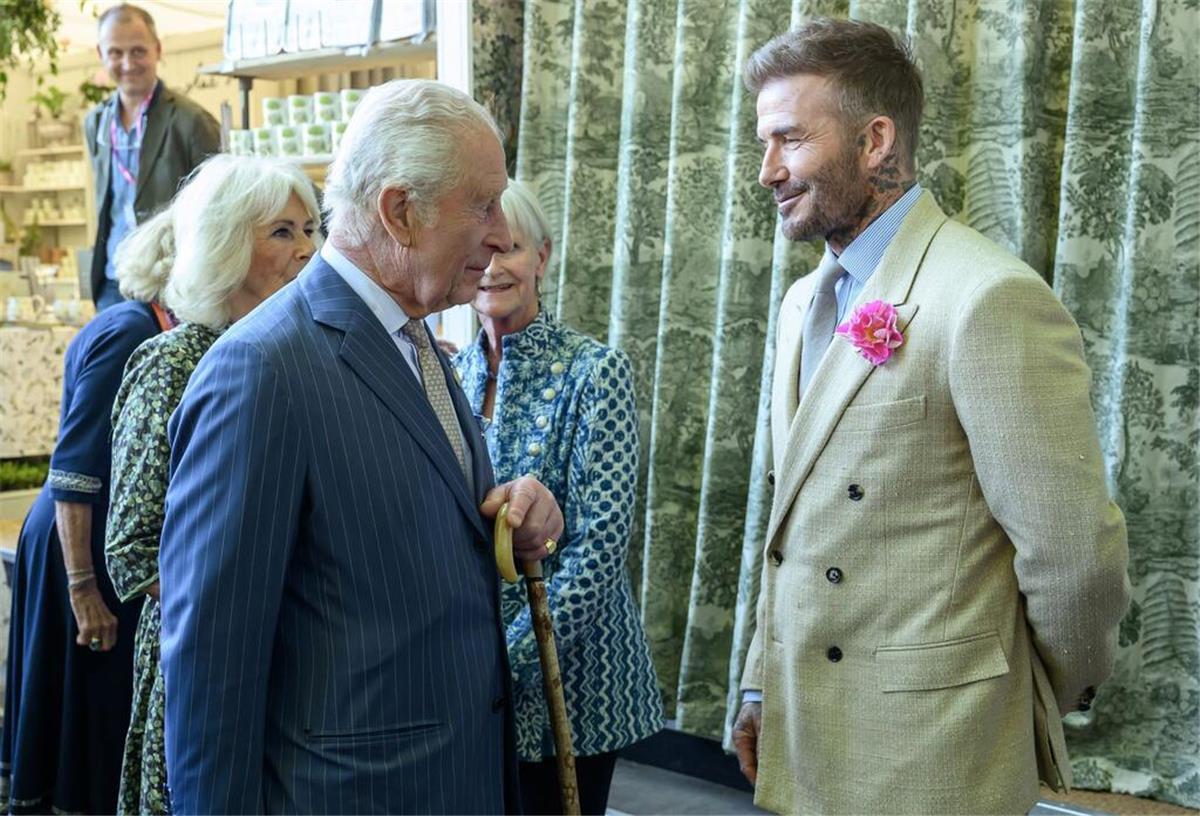 Endlich Sir? Beckham könnte zum Ritter geschlagen werden David Beckham (r) ist großer Verehrer des britischen Königshauses. (Archivbild)
