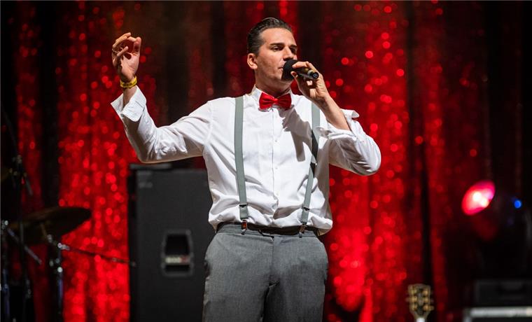 Bremerhaven: David Malone und Stefan Polc gewinnen „Seebeck am Markt“ David Malone singt sich bei "Seebeck am Markt" in Bremerhaven zum Sieg.