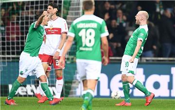 Davy Klaassen (rechts) und Werder-Kapitän Max Kruse bejubeln den 1:1-Ausgleichstreffer kurz vor der Halbzeit. 