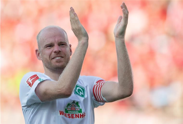 Werder: Klaassen-Transfer zu Ajax Amsterdam in trockenen Tüchern Davy Klaassen wird zu Ajax Amsterdam zurückkehren.