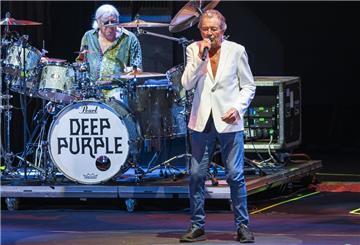 Deep-Purple-Sänger Ian Gillan (rechts) ist sein über 50 Jahren im Musikgeschäft (Archivbild).