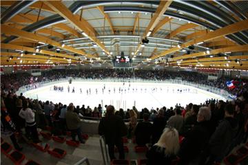 DEL-Spiele in der Bremerhavener Eisarena? Ab September könnte es so weit sein.