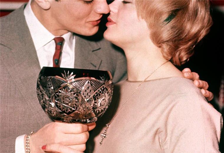 Delon und Schneider verliebten sich - und galten als Traumpaar. (Foto - Archiv)