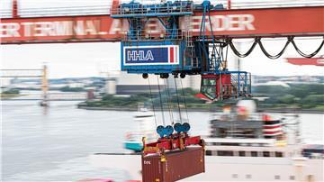 Dem Einstieg der weltgrößten Reederei MSC beim Hamburger Hafenlogistiker HHLA steht nichts mehr im Weg. Als letzte Instanz hat nun auch die Ukraine zugestimmt, wo die HHLA ein Containerterminal betreibt. (Archivbild)