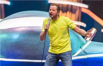 Den eigenen Flughafen dabei: Mario Barth kommt in die Bremer ÖVB-Arena. 