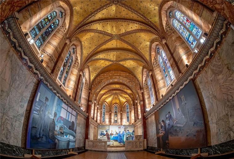 Den Ort seiner Weihnachtsansprache - Fitzrovia Chapel - hat der König bewusst gewählt.