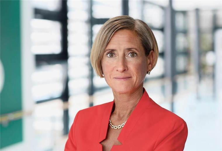 Klinikum beendet Zusammenarbeit mit Geschäftsführerin Drechsler Eine Frau schaut in die Kamera.
