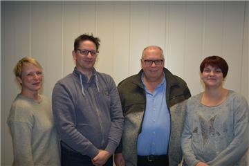 Den Vorstand des Fördervereins Hallenbad Nord bilden (von links) Yvonne Neumann, Thorsten Bahnemann, Hartmut Schellstede und Sandra Grawunder.