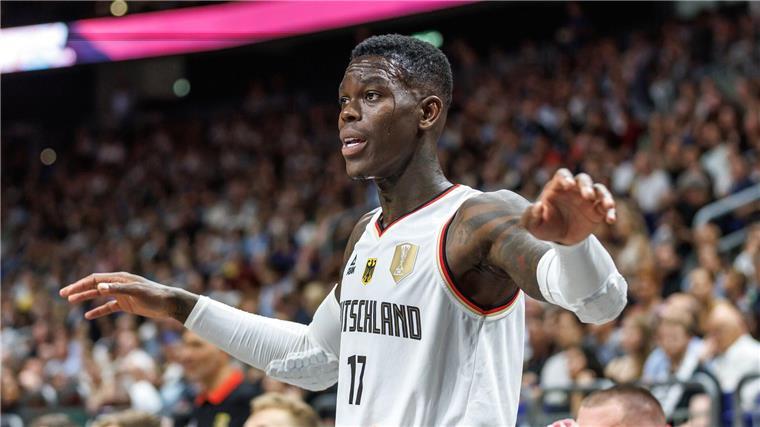 Basketball-Siege geben Selbstvertrauen für Olympia Dennis Schröder siegte mit Deutschland gegen Japan.
