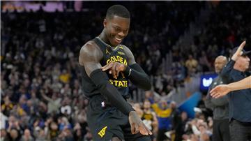 Dennis Schröder trifft alle seine Dreier und feiert das „Eis in seinen Venen“.